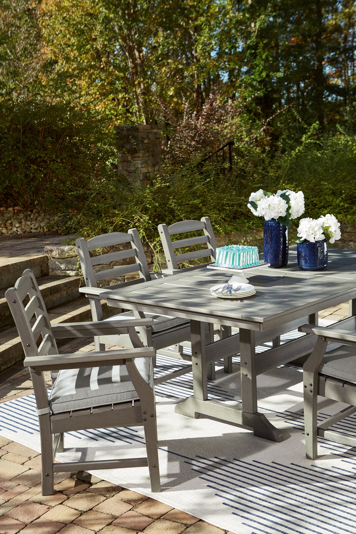 Furniture City - MS - Ashley Furniture - Visola Outdoor - RECT Dining Table w/UMB OPT / Gray - P802-625