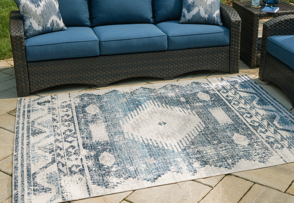 Furniture City - MS - Ashley Furniture - Daddridge Rug - 5' x 7' Rug / Blue/Gray/Ivory - R900102