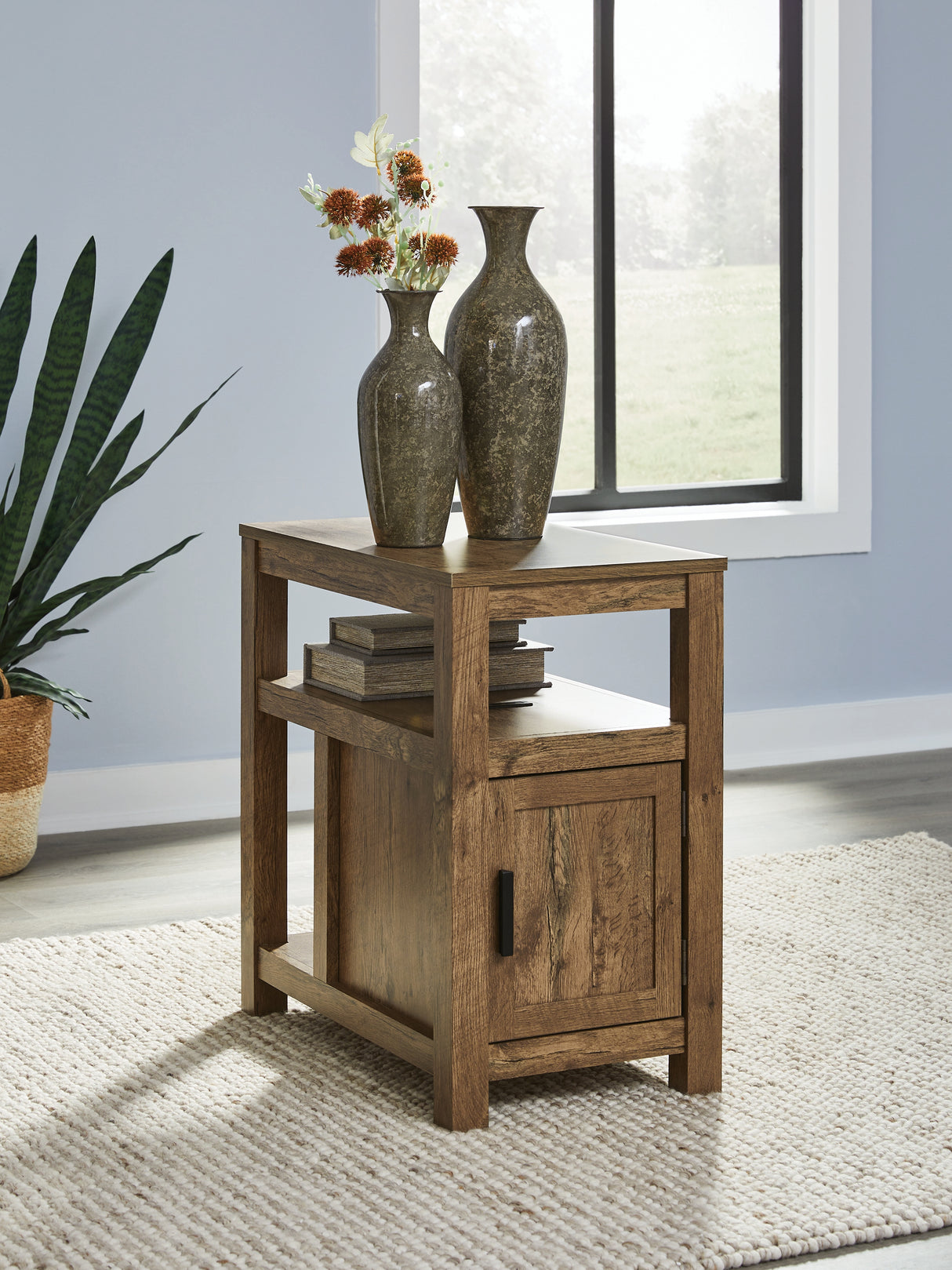 Furniture City - MS - Ashley Furniture - Fendenmore Chairside End Table - Chair Side End Table / Brown - T190-117