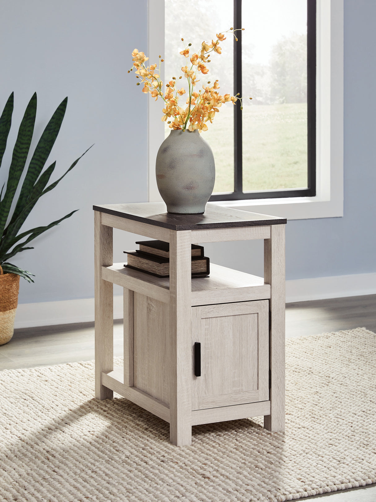 Furniture City - MS - Ashley Furniture - Fendenmore Chairside End Table - Chair Side End Table / Two-tone - T190-217