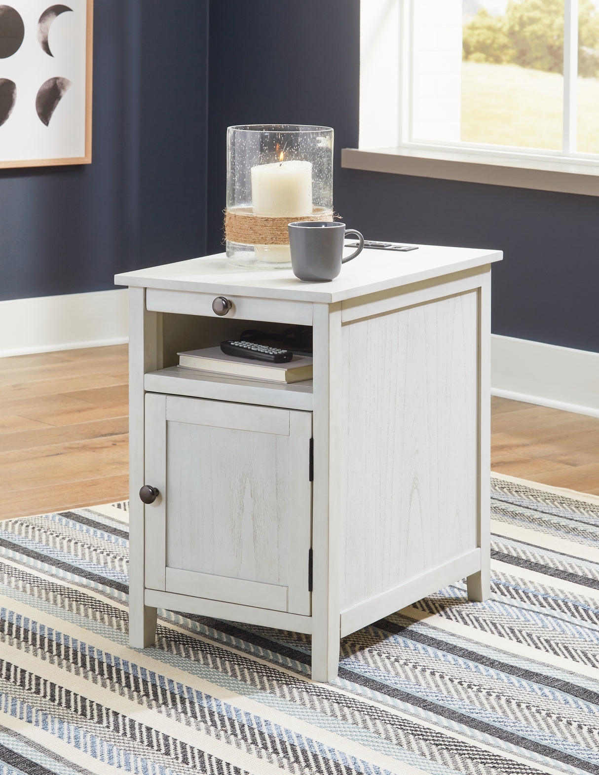 Furniture City - MS - Ashley Furniture - Treytown Chairside End Table - Chair Side End Table / Antique White - T300-517