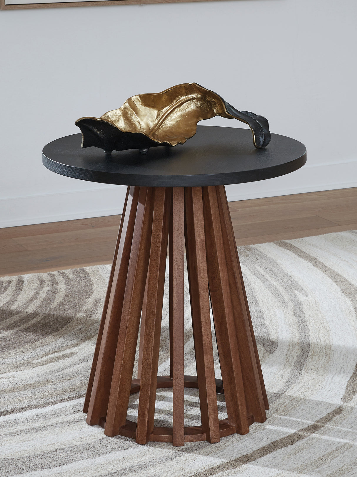 Furniture City - MS - Ashley Furniture - Kallari End Table - Round End Table / Warm Brown/Black - T737-6