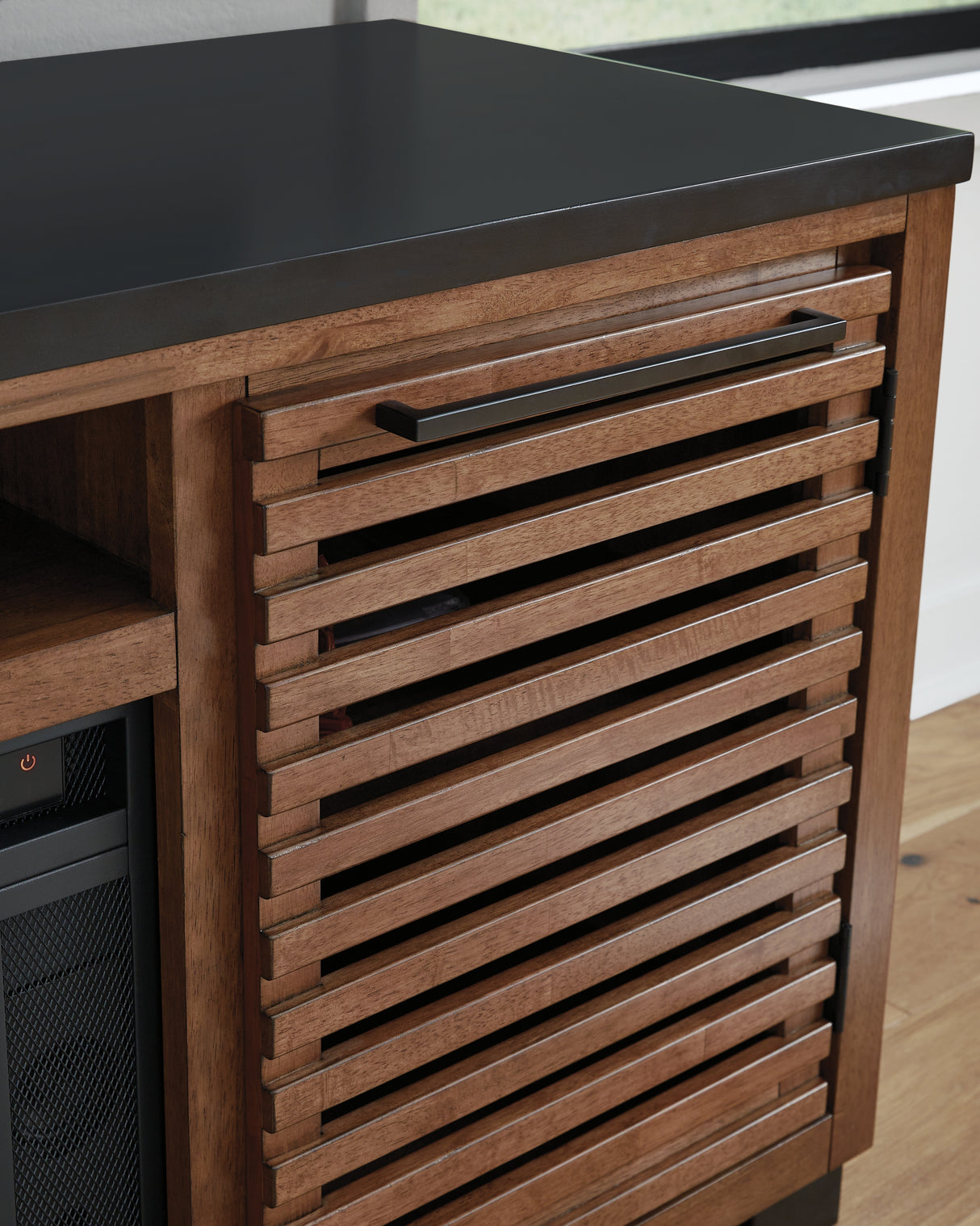 Kallari 84" TV Stand