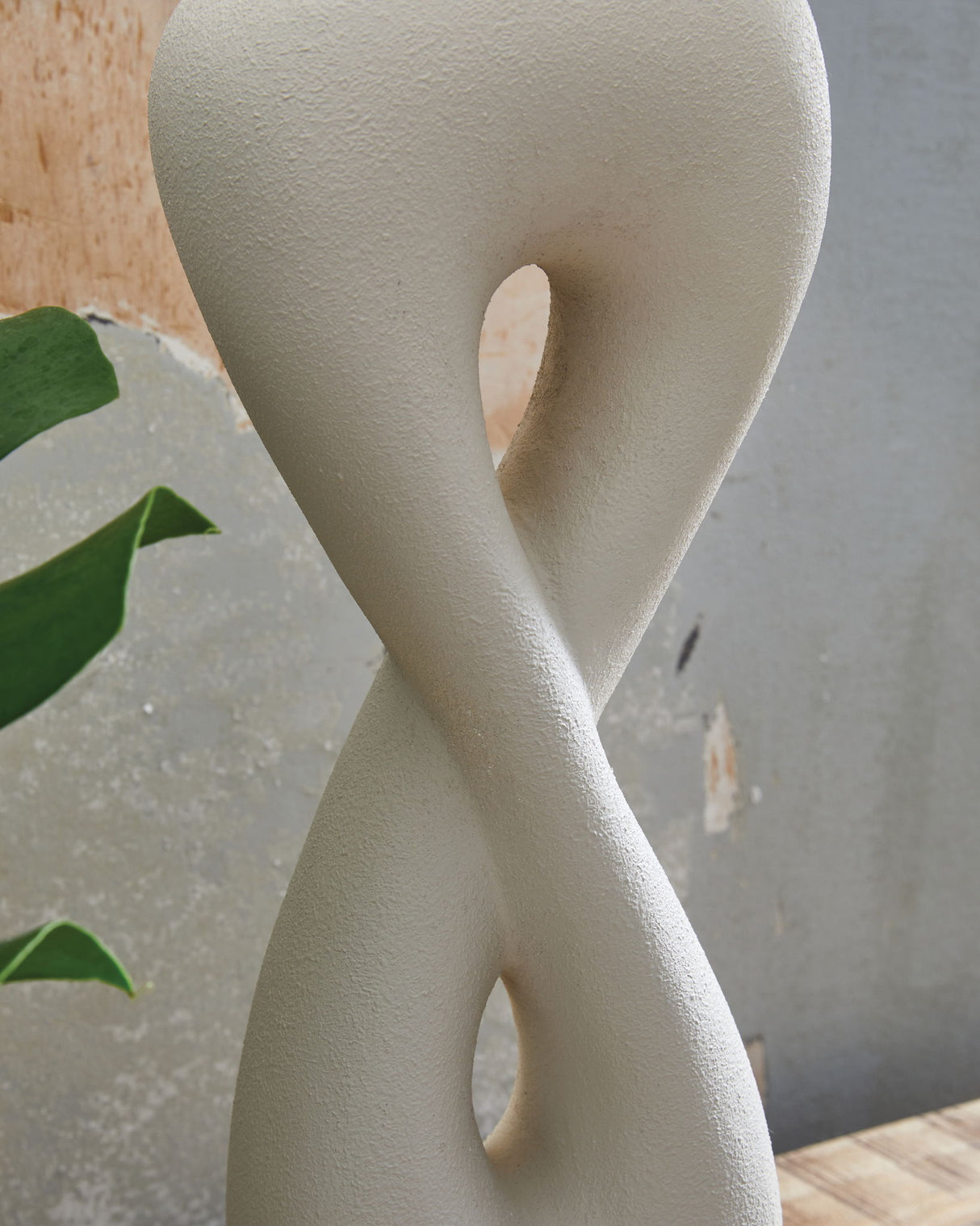 Judrich - Poly Table Lamp - White / Gold Finish