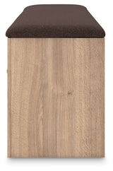 Kinlanni - Bedroom Upholstered Storage Bench - Tan / Brown