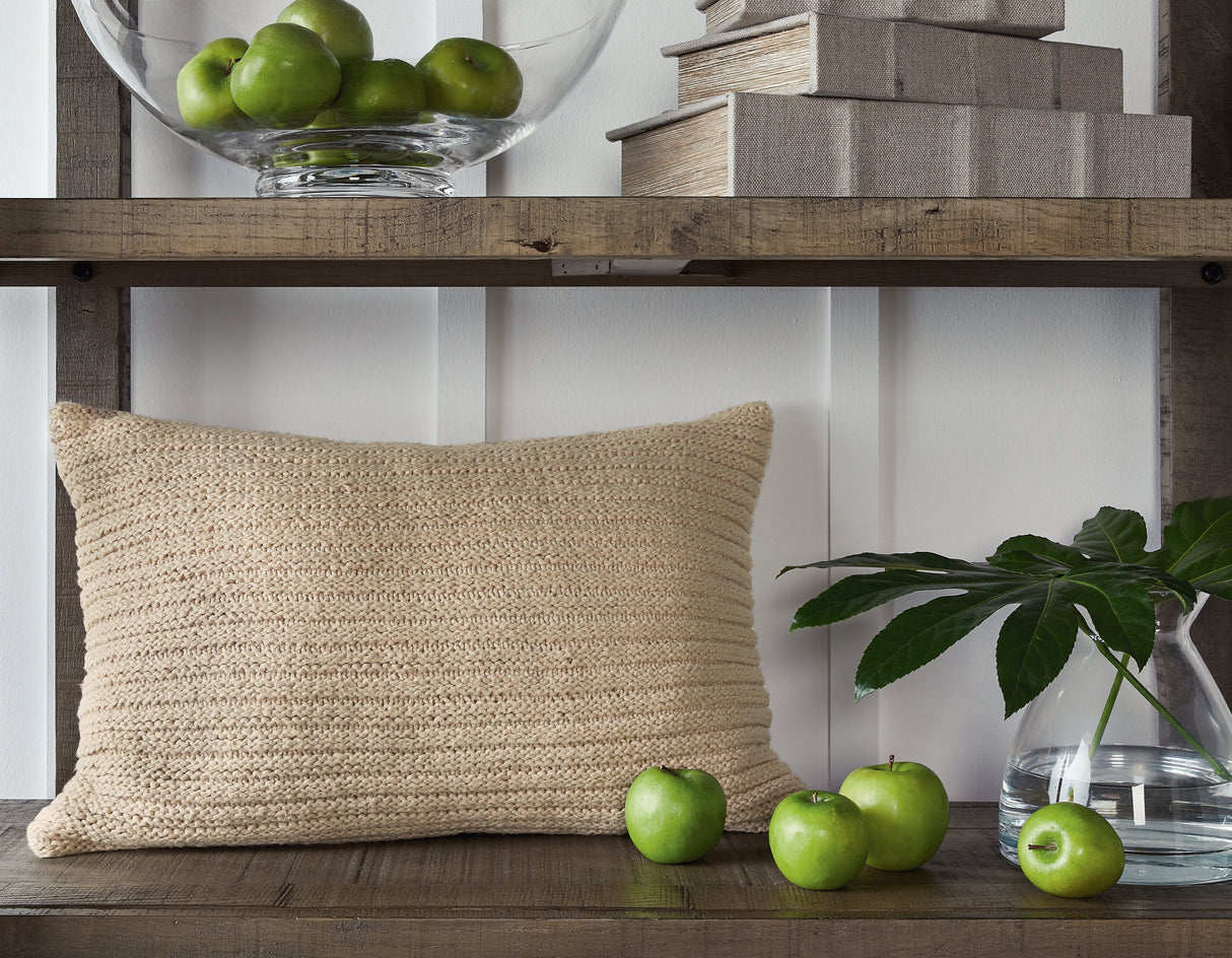 Furniture City - MS - Ashley Furniture - Abreyah Pillows - Pillow / Tan - A1000957P