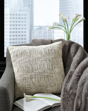 Furniture City - MS - Ashley Furniture - Carddon Pillows - Pillow (4/CS) / Brown/White - A1000971