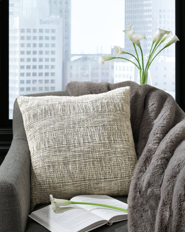 Furniture City - MS - Ashley Furniture - Carddon Pillows - Pillow (4/CS) / Brown/White - A1000971