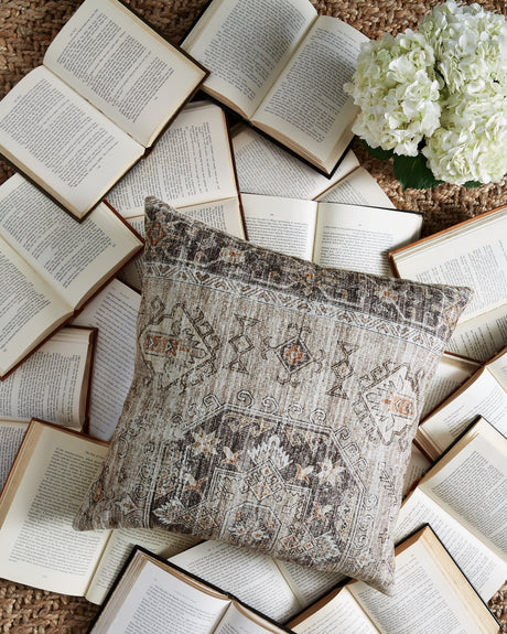 Furniture City - MS - Ashley Furniture - Roseridge Pillows - Pillow (4/CS) / Brown/Black/Cream - A1000972