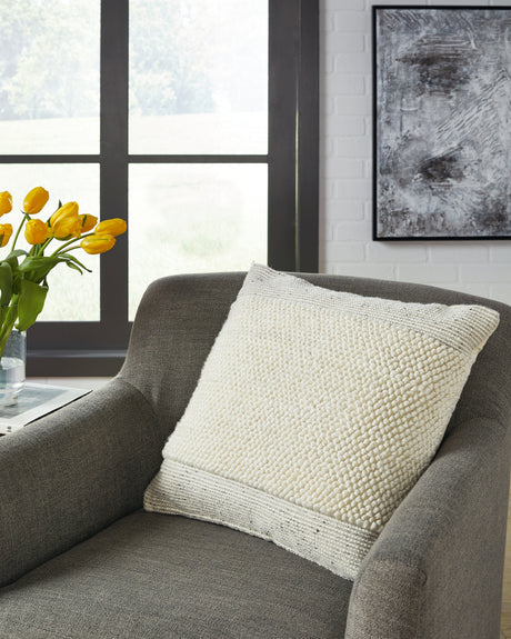Furniture City - MS - Ashley Furniture - Rowcher Pillows - Pillow / Gray/White - A1001004P