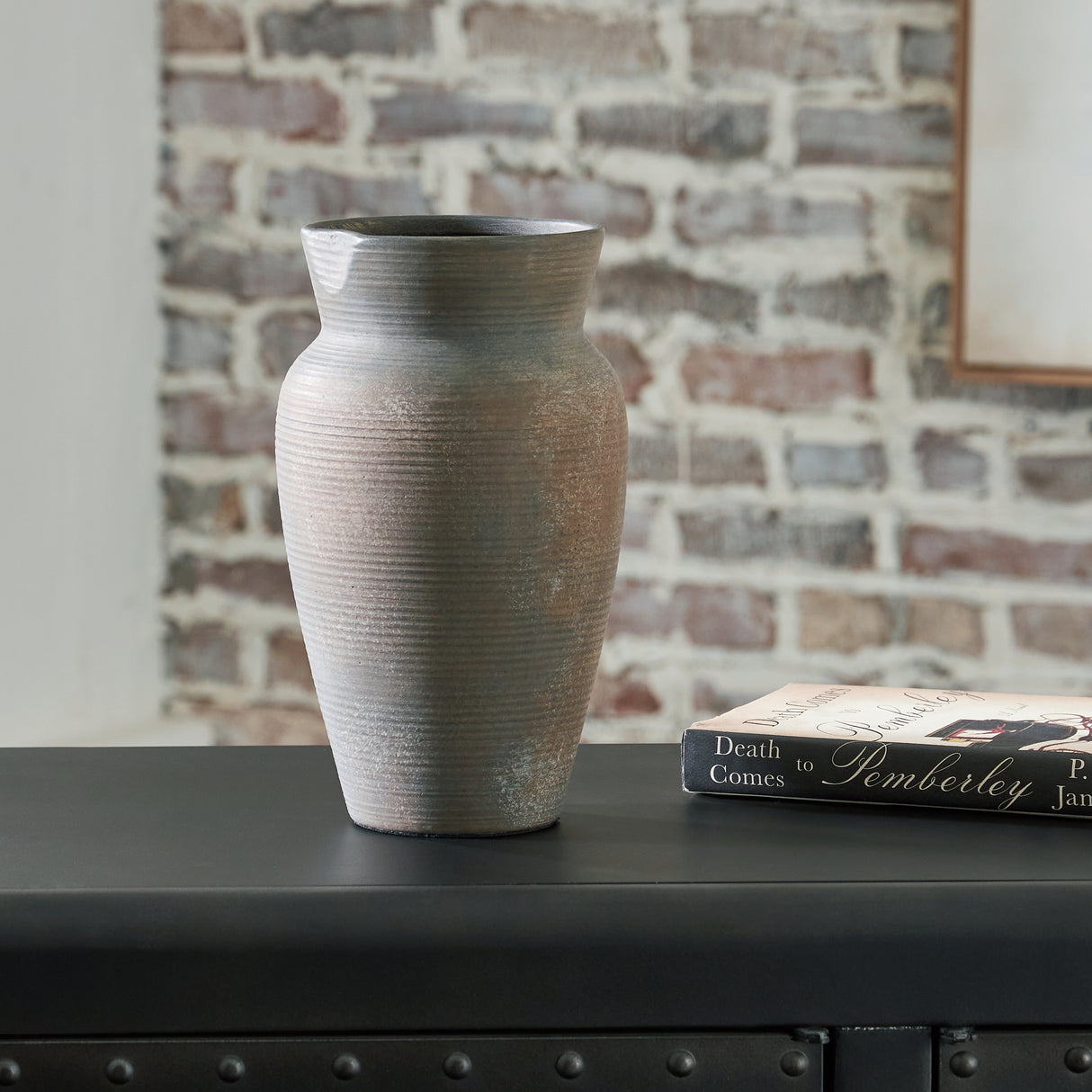 Furniture City - MS - Ashley Furniture - Brickmen Vase - Vase / Antique Gray - A2000657