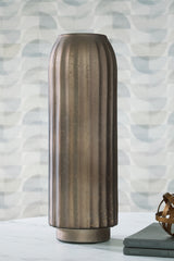 Furniture City - MS - Ashley Furniture - Briarcott Vase - Vase / Brown - A2000705