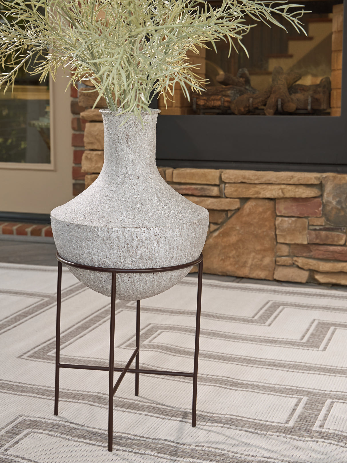 Furniture City - MS - Ashley Furniture - Estonbank Vase - Vase Set / Distressed Cream - A2000747A1