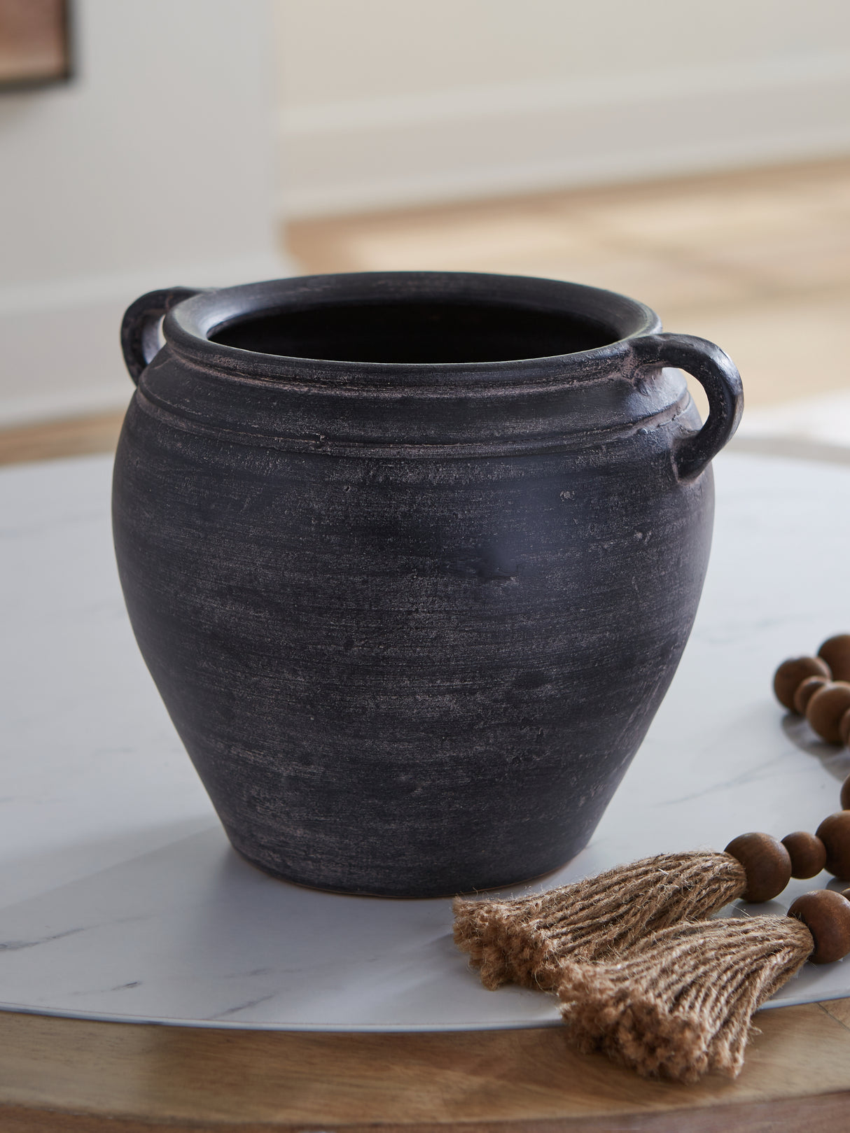Furniture City - MS - Ashley Furniture - Meadie Vase - Vase / Distressed Black - A2000790