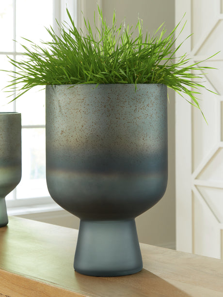 Furniture City - MS - Ashley Furniture - Pennmore Vase - Vase / Antique Blue - A2000814
