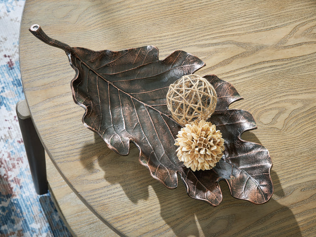 Furniture City - MS - Ashley Furniture - Avermund Sculpture - Sculpture / Antique Copper Finish - A2000819