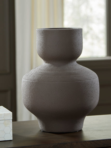 Furniture City - MS - Ashley Furniture - Dalsen Vase - Vase / Brown - A2000872
