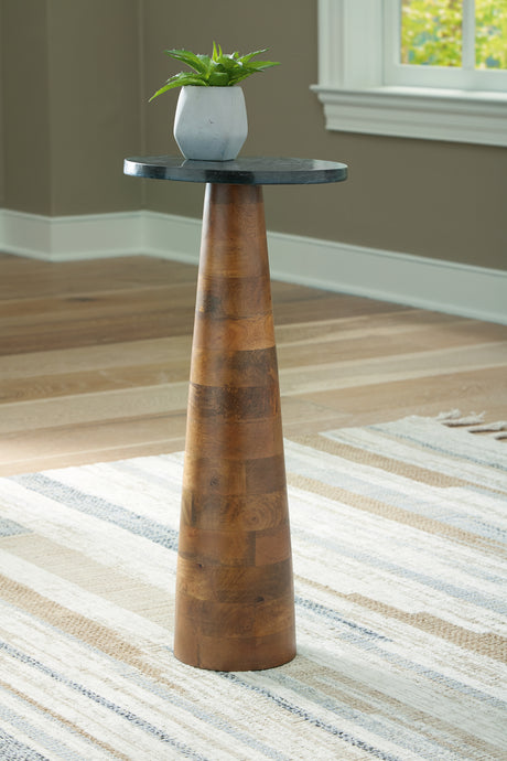 Furniture City - MS - Ashley Furniture - Quinndon Accent Table - Accent Table / Brown/Black - A4000633