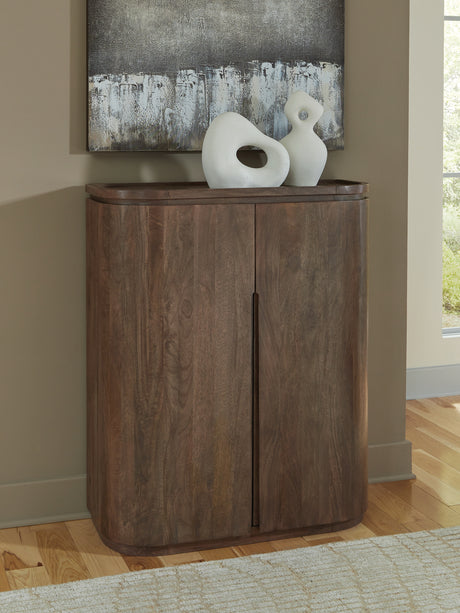 Furniture City - MS - Ashley Furniture - Landermont Bar Cabinet - Bar Cabinet / Medium Brown - A4000697