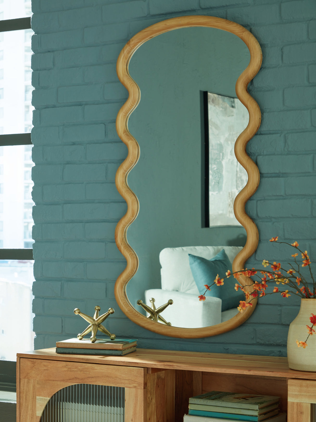 Furniture City - MS - Ashley Furniture - Serendis Mirror - Accent Mirror / Brown - A8010412