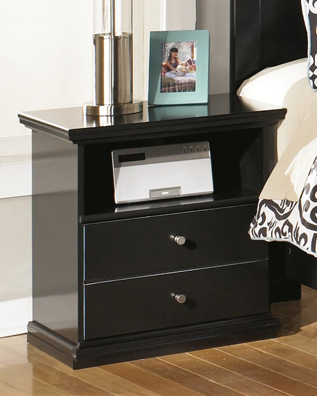 Furniture City - MS - Ashley Furniture - Maribel Bedroom - King Panel Bed / Black - B138B57