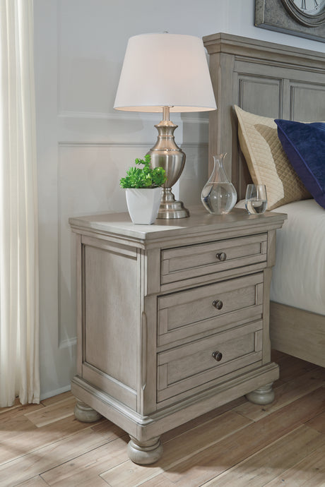 Furniture City - MS - Ashley Furniture - Lettner Bedroom - King Panel Bed / Light Gray - B733B6