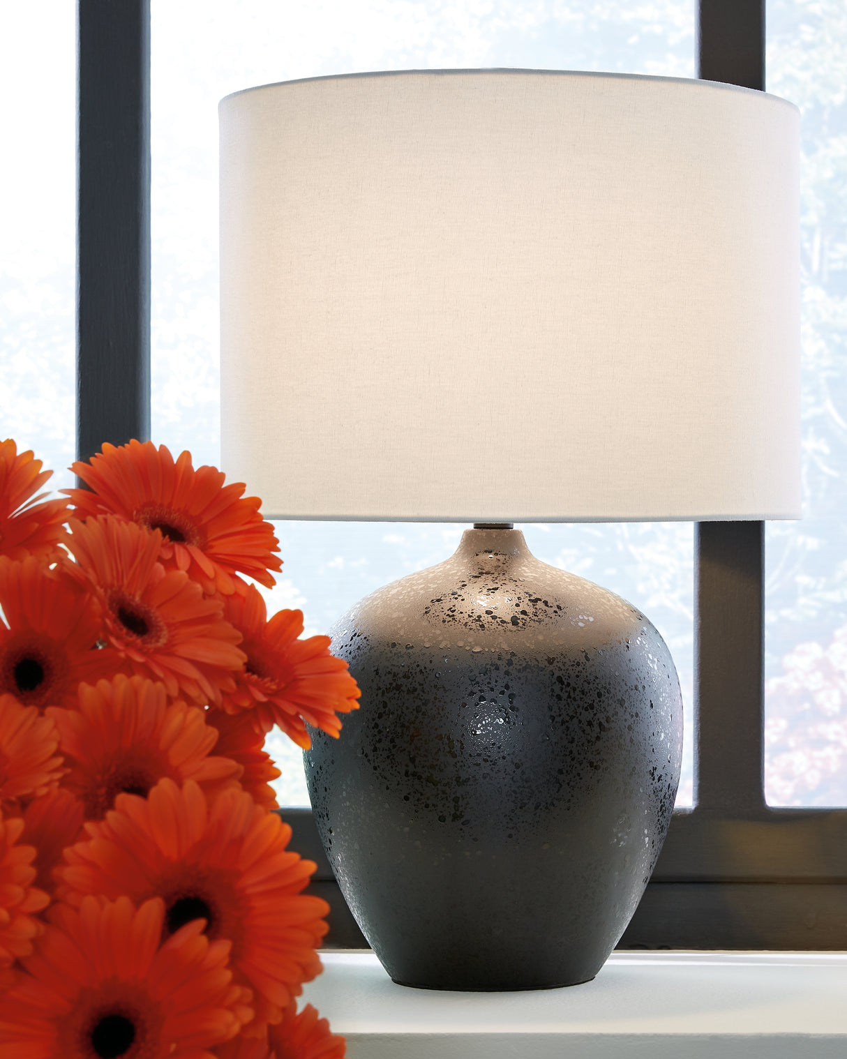 Furniture City - MS - Ashley Furniture - Ladstow Lighting - Table Lamp (Set of 2) / Black - L123894X2