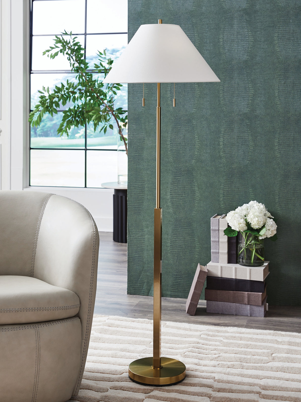 Furniture City - MS - Ashley Furniture - Haigwood Lighting - Metal Floor Lamp (1/CN) / Gold Finish - L208471