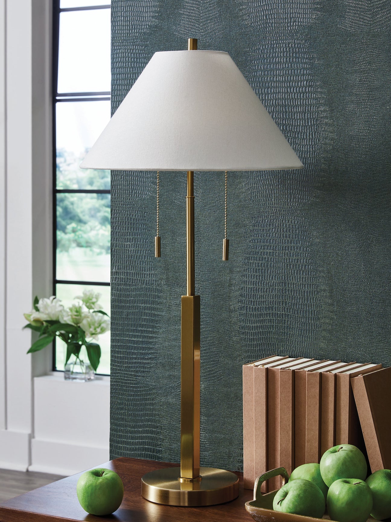 Furniture City - MS - Ashley Furniture - Haigwood Lighting - Metal Floor Lamp (1/CN) / Gold Finish - L208471