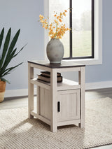 Fendenmore Chairside End Table