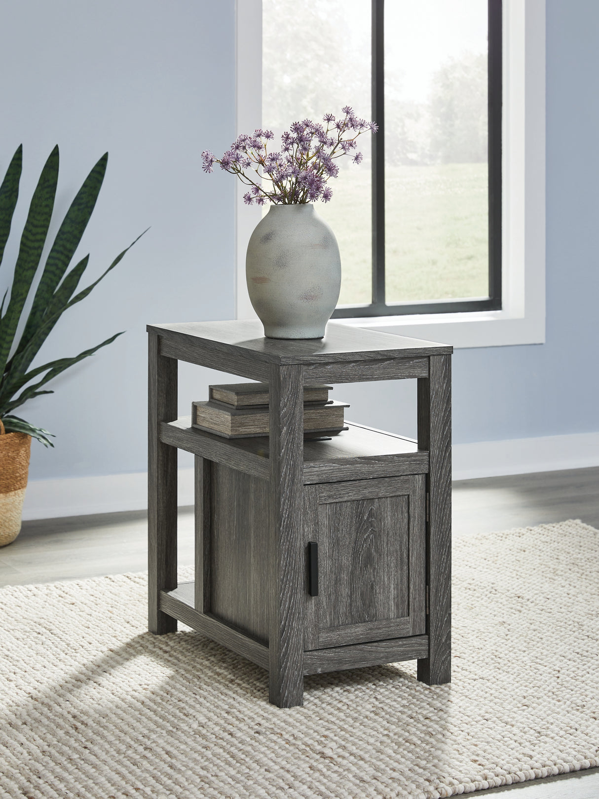 Furniture City - MS - Ashley Furniture - Fendenmore Chairside End Table - Chair Side End Table / Brown/Gray - T190-317