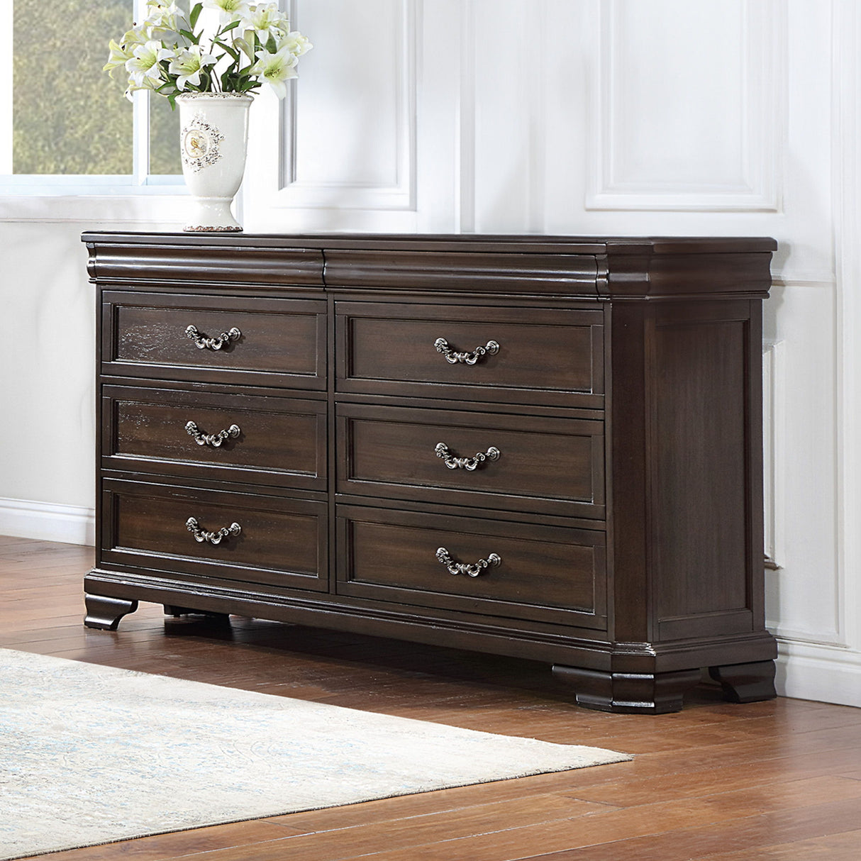 Lyndhurst - Dresser