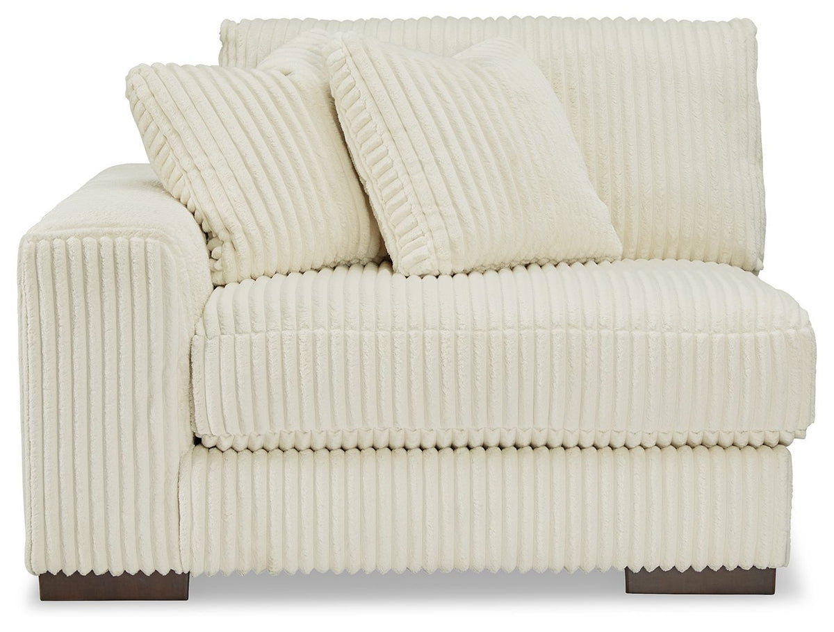 Lindyn - 6 Piece Sectional