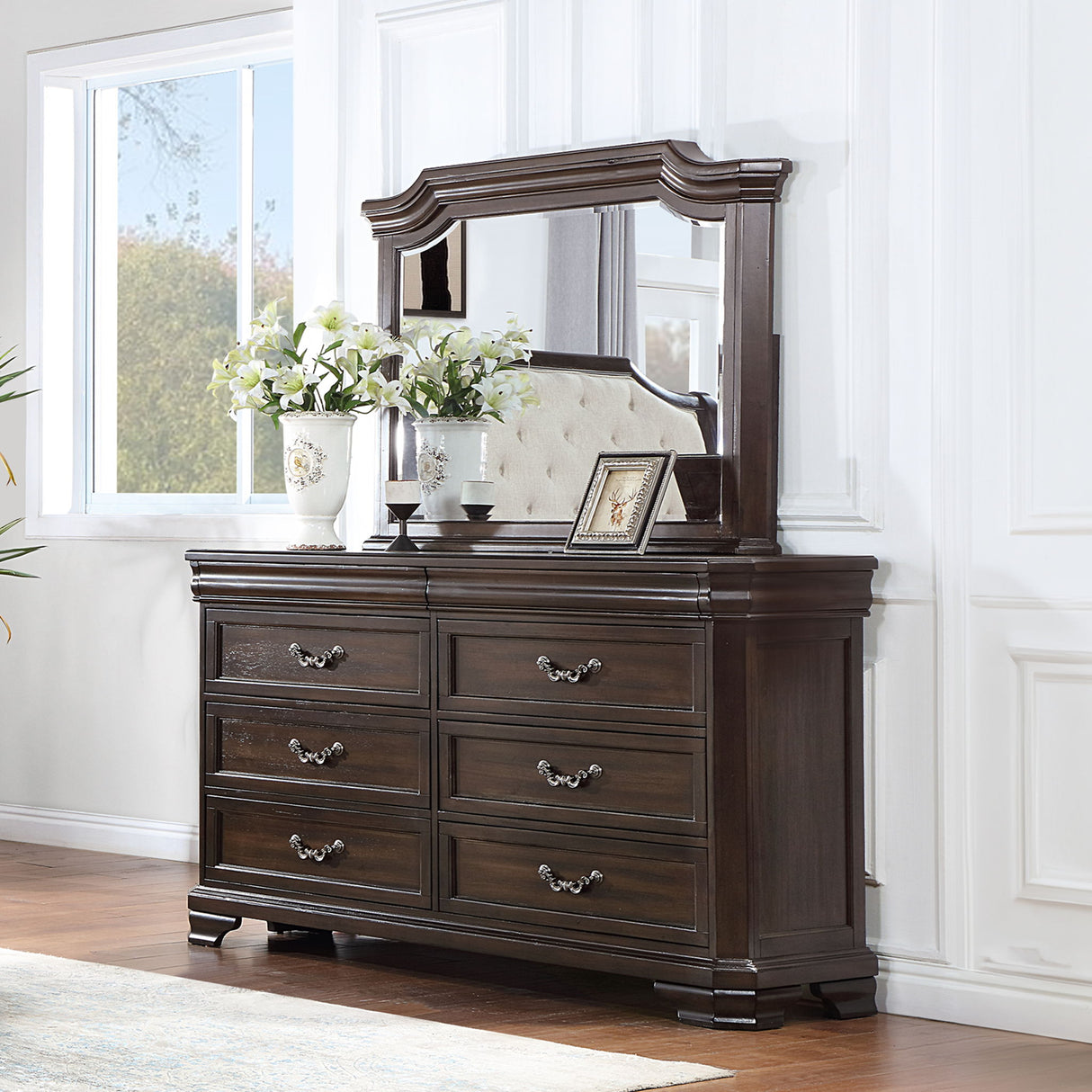 Lyndhurst - Dresser